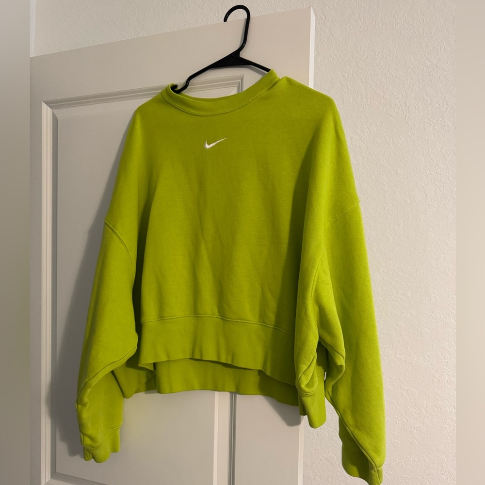 Nike sweatshirt